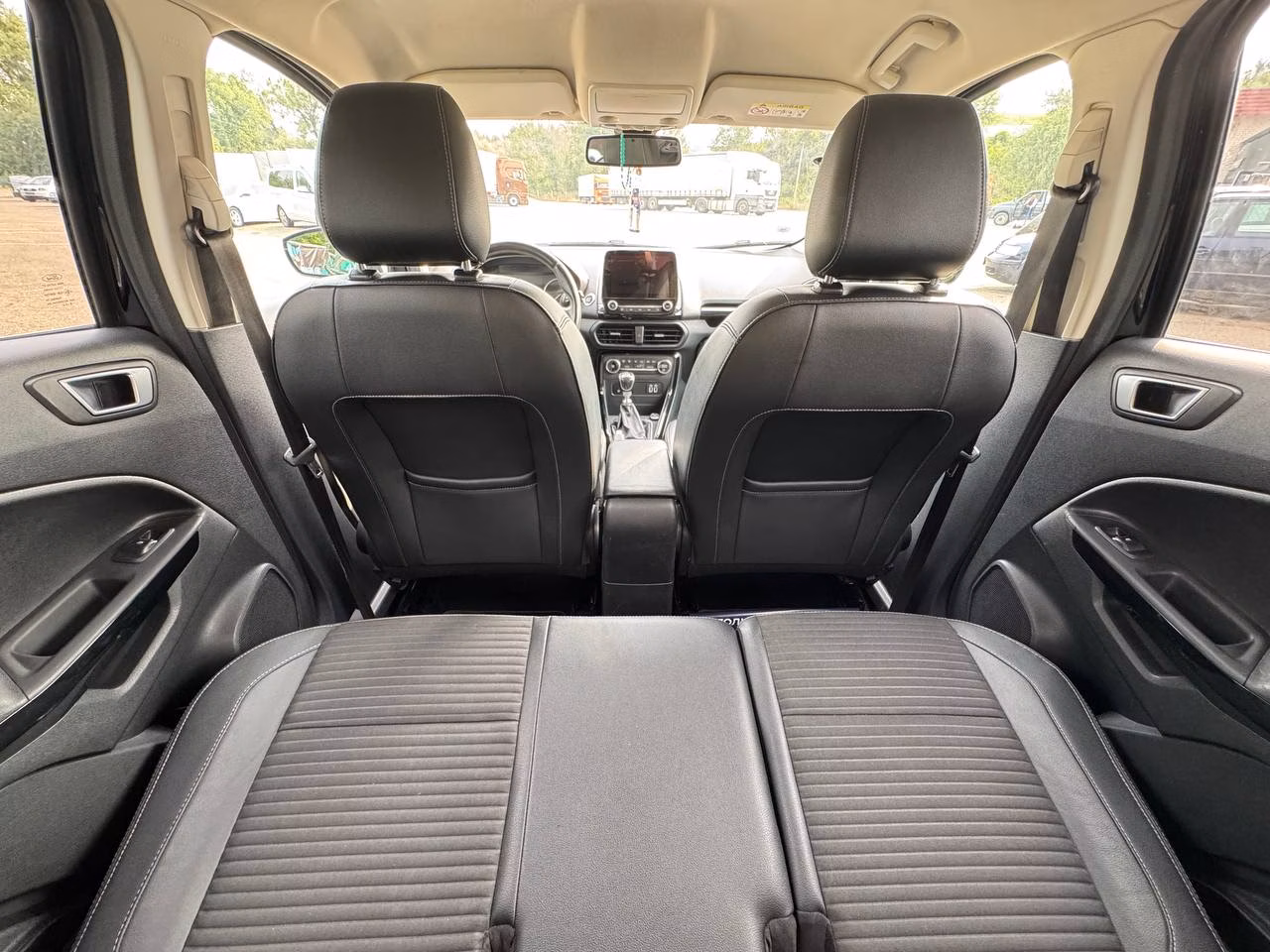 Ford EcoSport фото 16