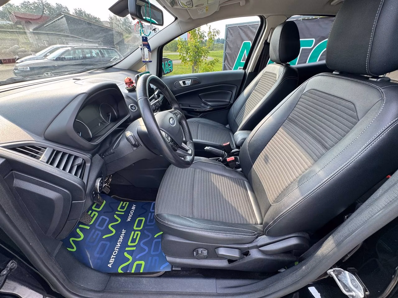 Ford EcoSport фото 11