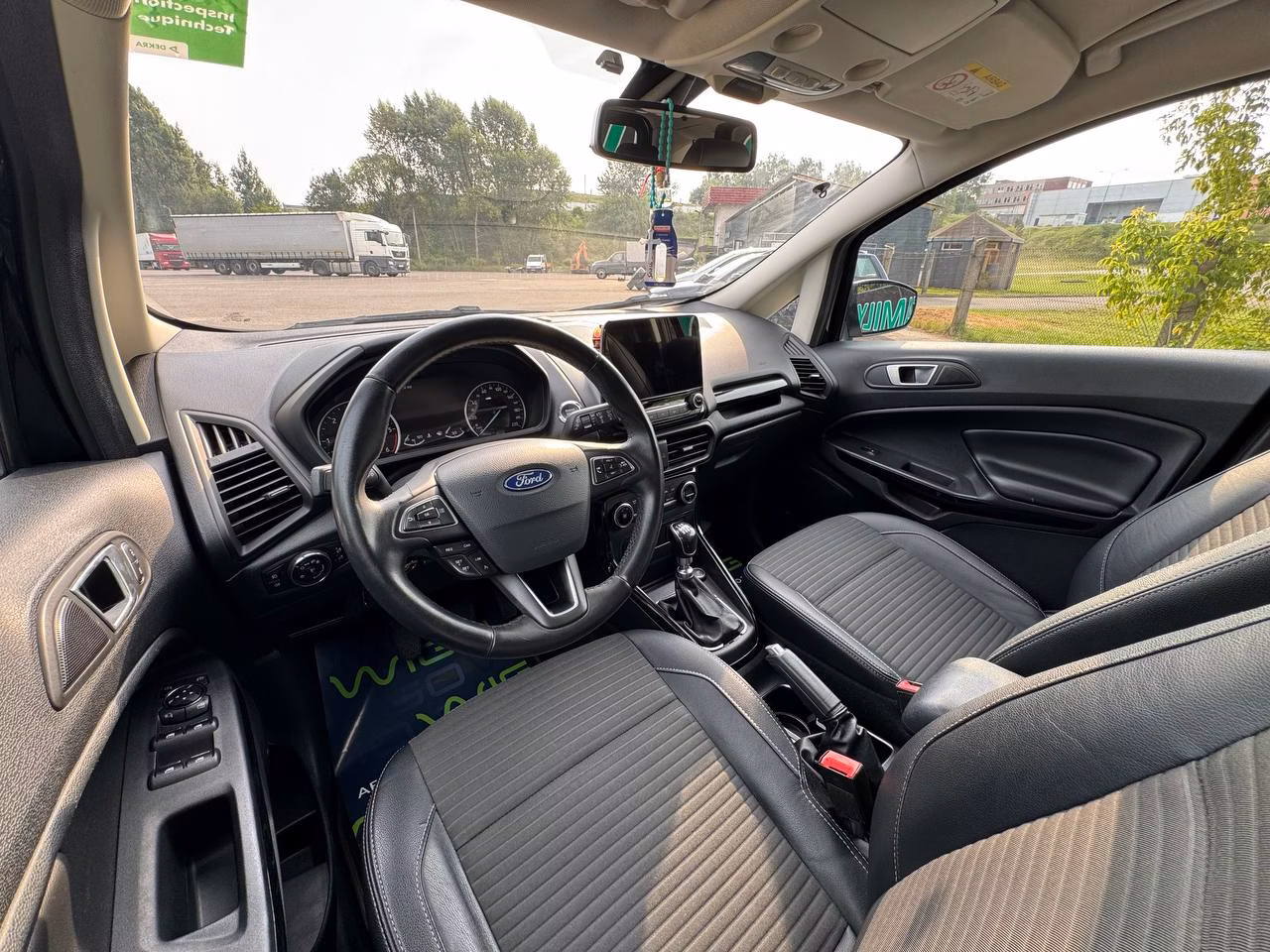 Ford EcoSport фото 10
