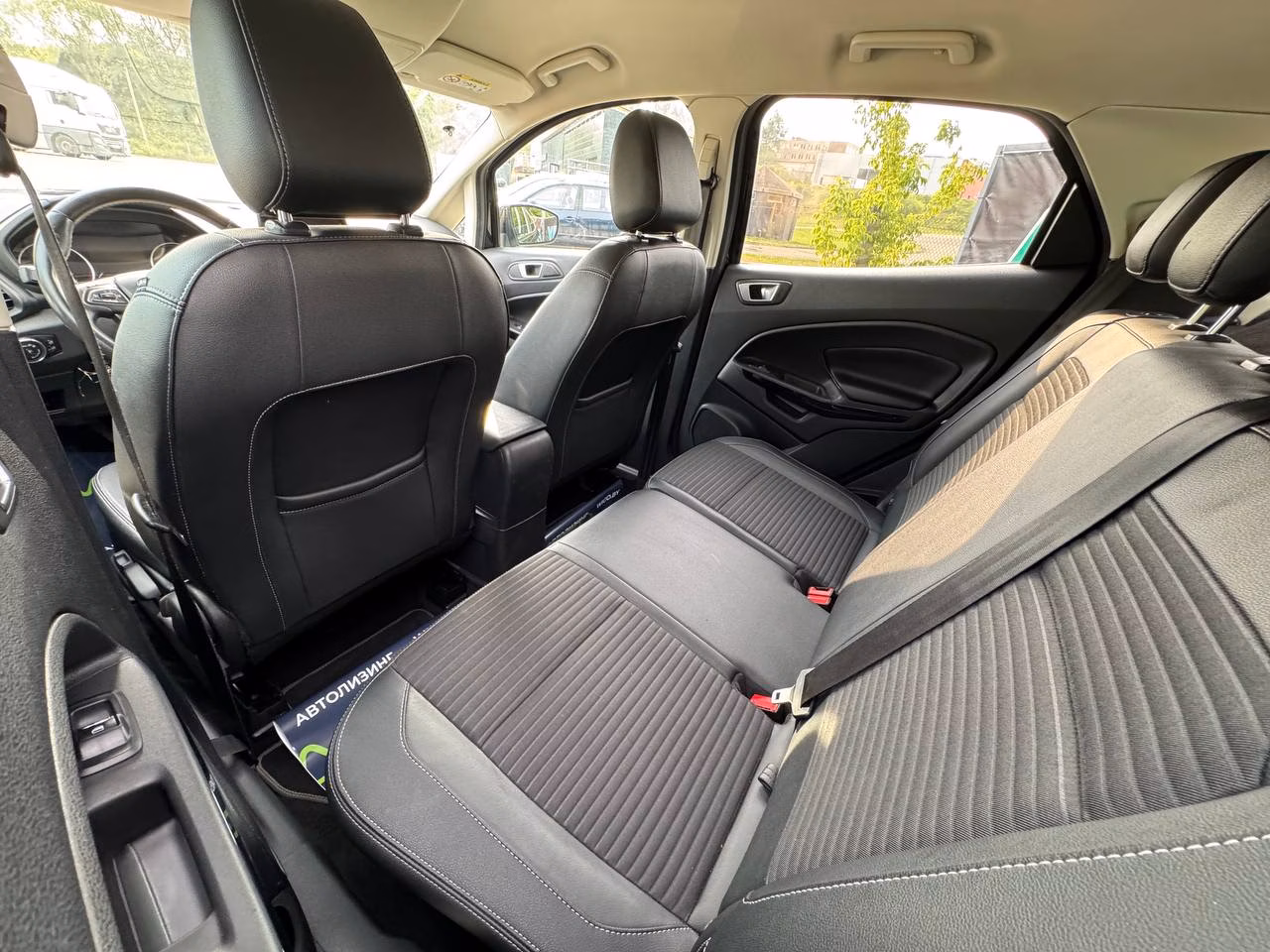 Ford EcoSport фото 12