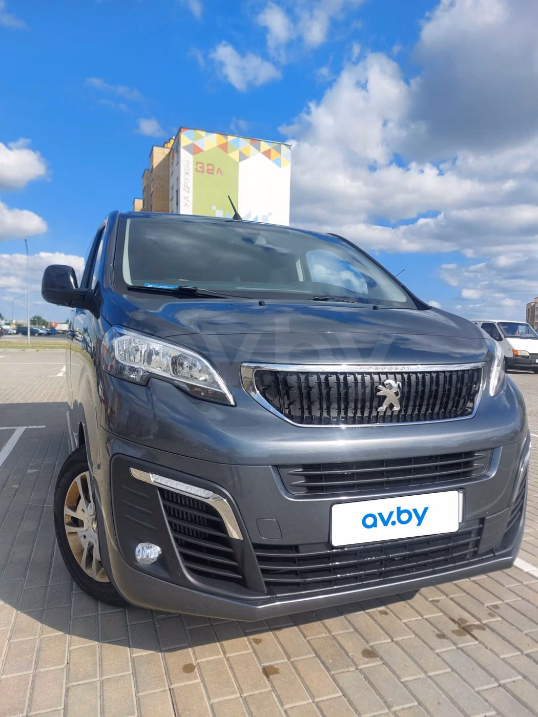 Peugeot Traveller фото 6