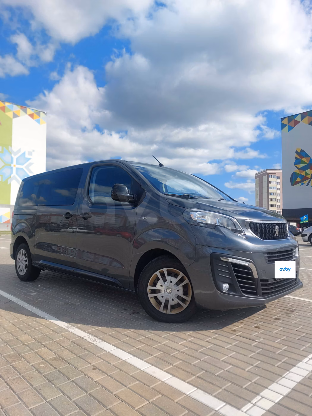 Peugeot Traveller фото 5