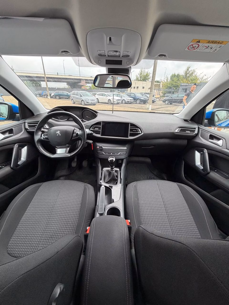 Peugeot 308 фото 9