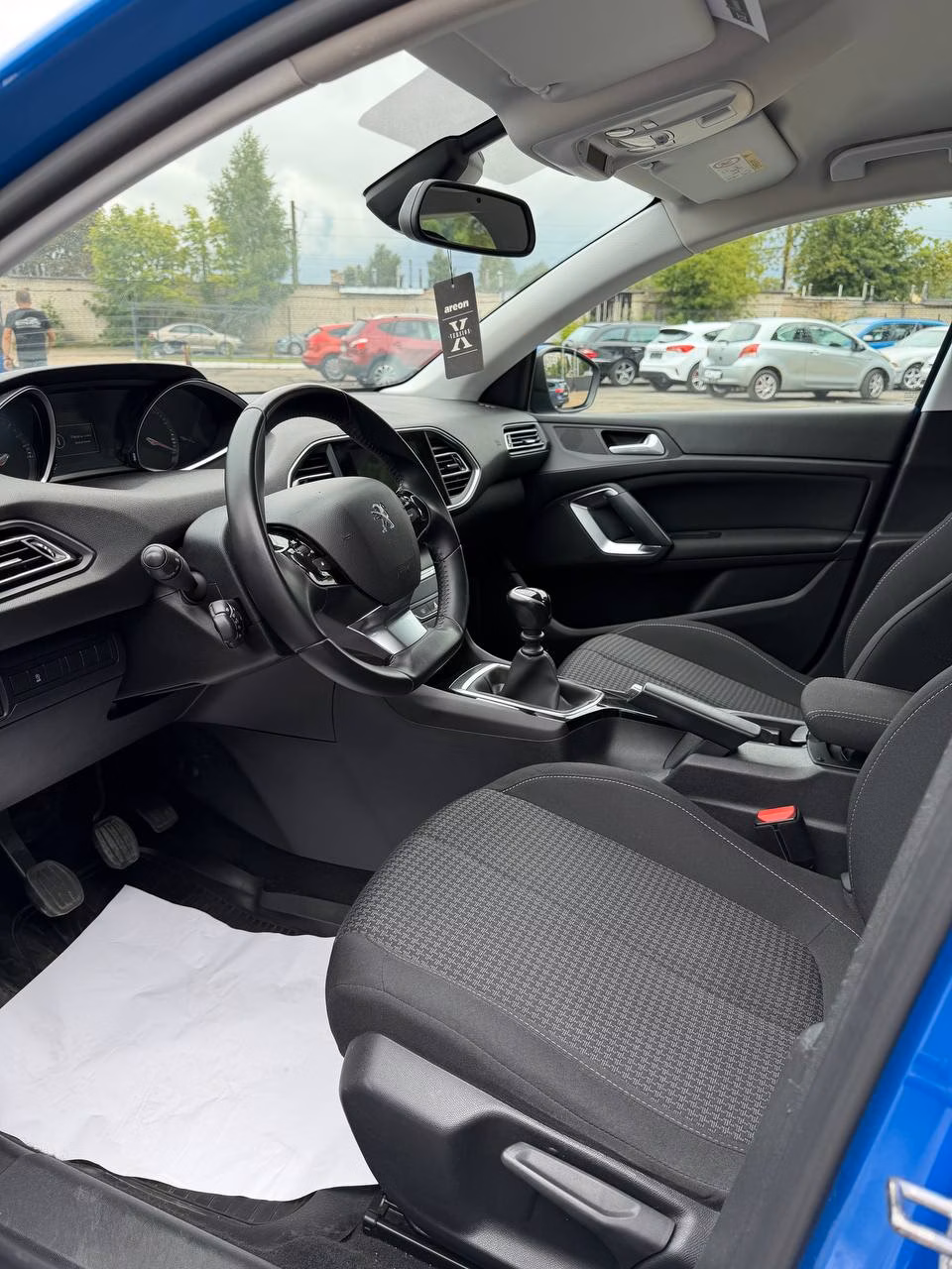 Peugeot 308 фото 10