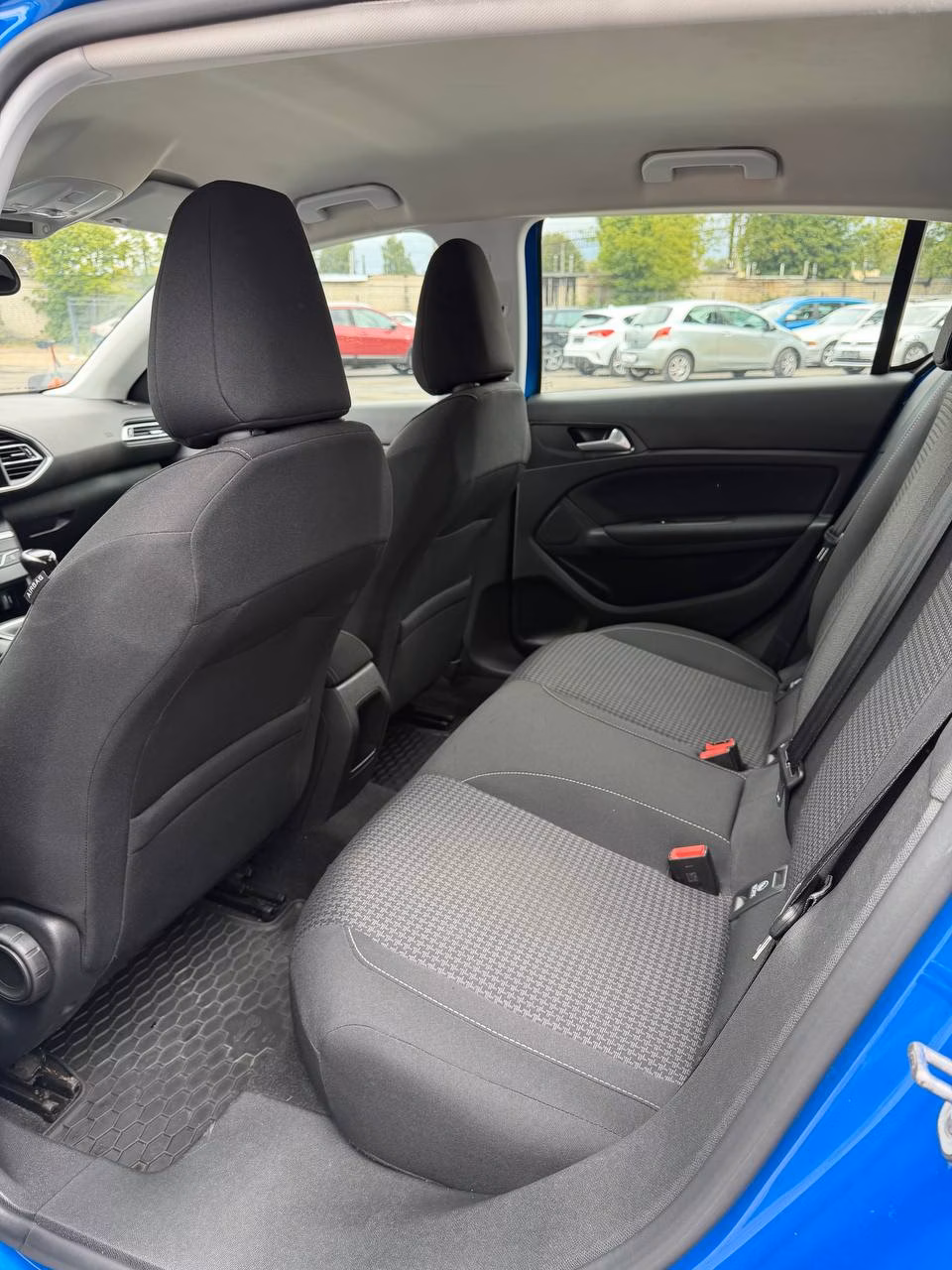 Peugeot 308 фото 12