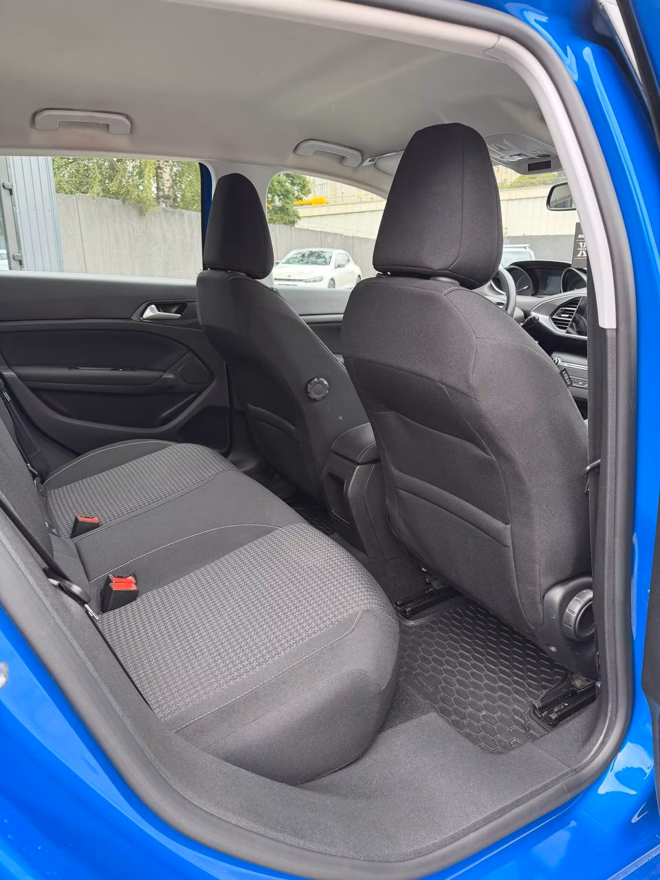 Peugeot 308 фото 14