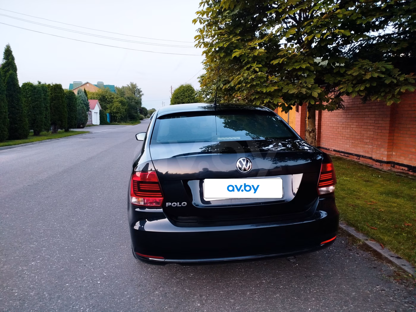 Volkswagen Polo Sedan фото 5