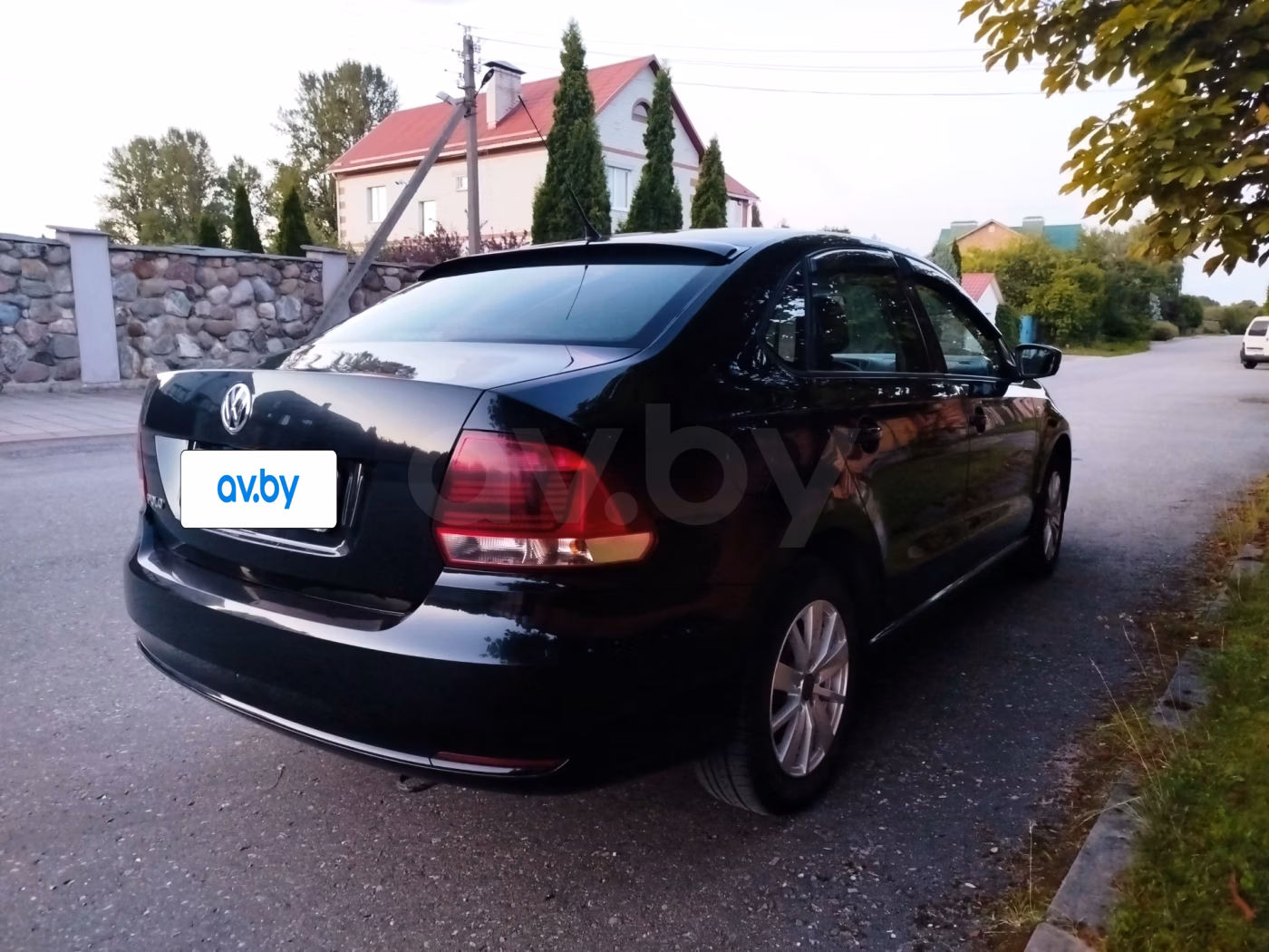 Volkswagen Polo Sedan фото 7