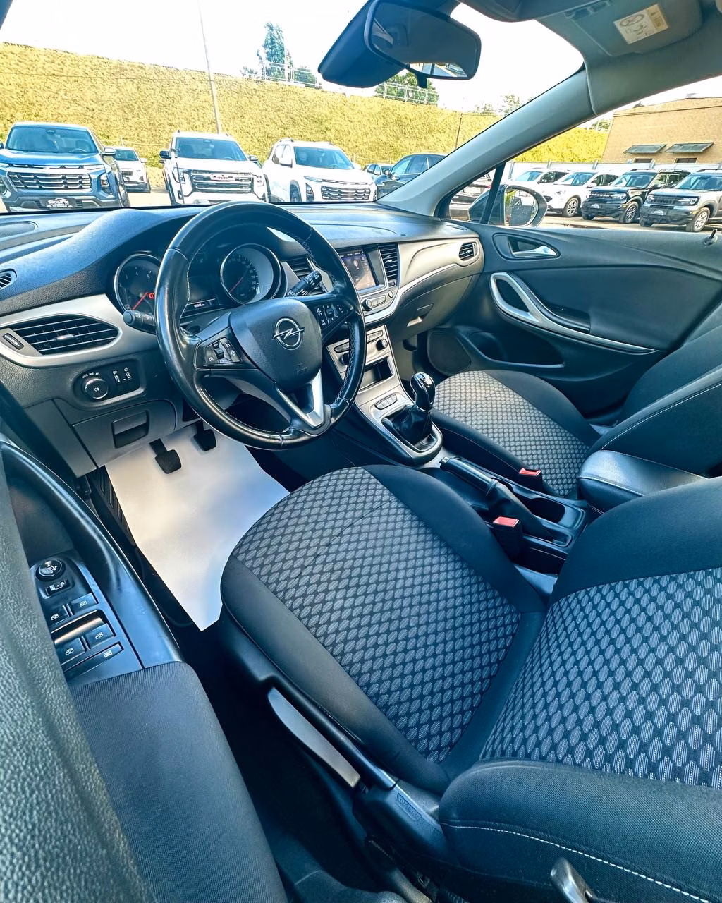 Opel Astra фото 9