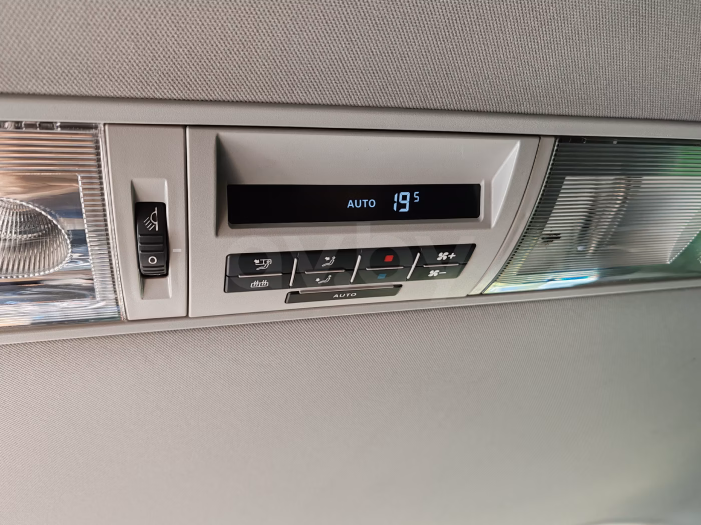 Volkswagen Caravelle фото 9