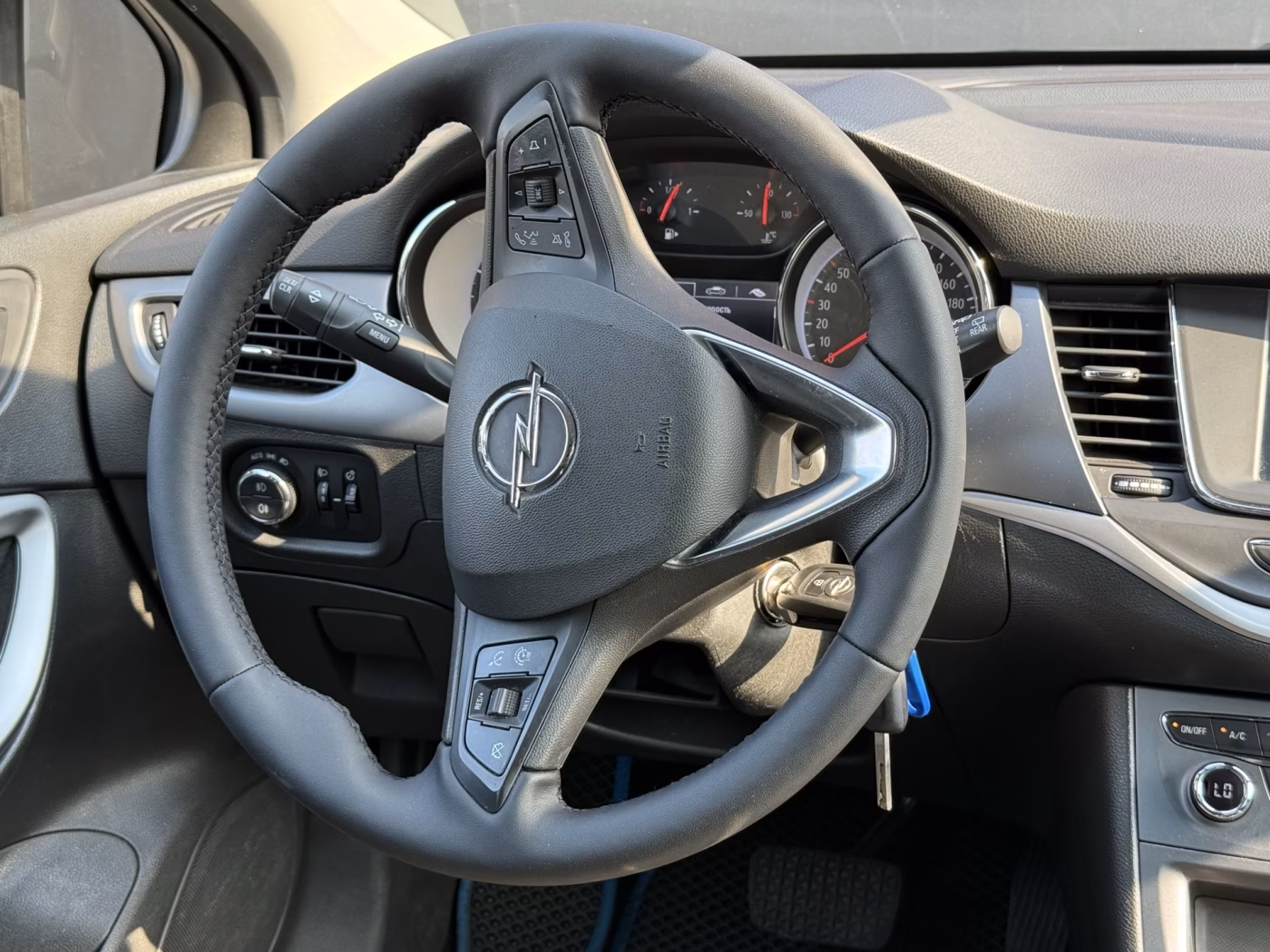 Opel Astra фото 13