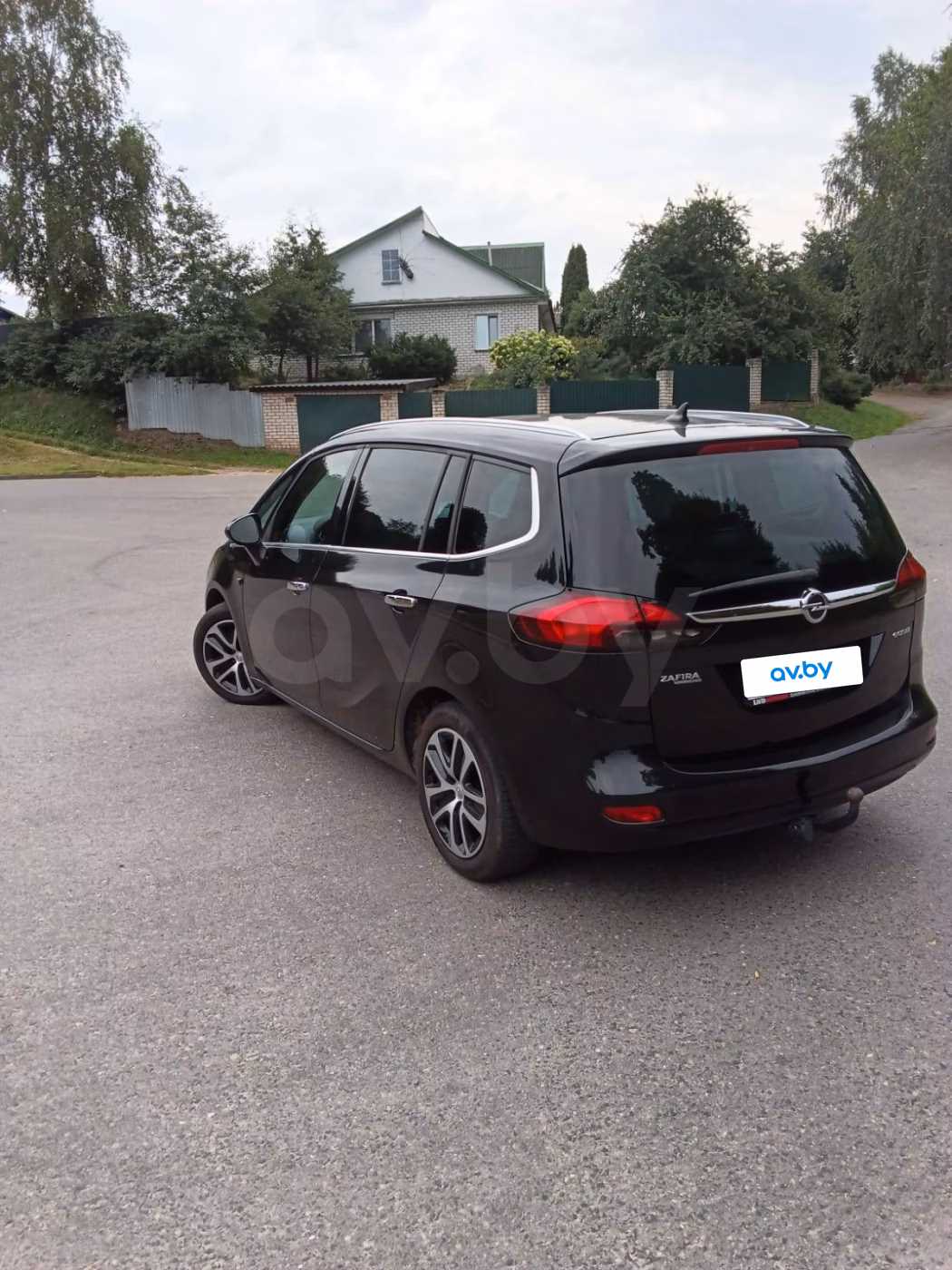 Opel Zafira фото 2