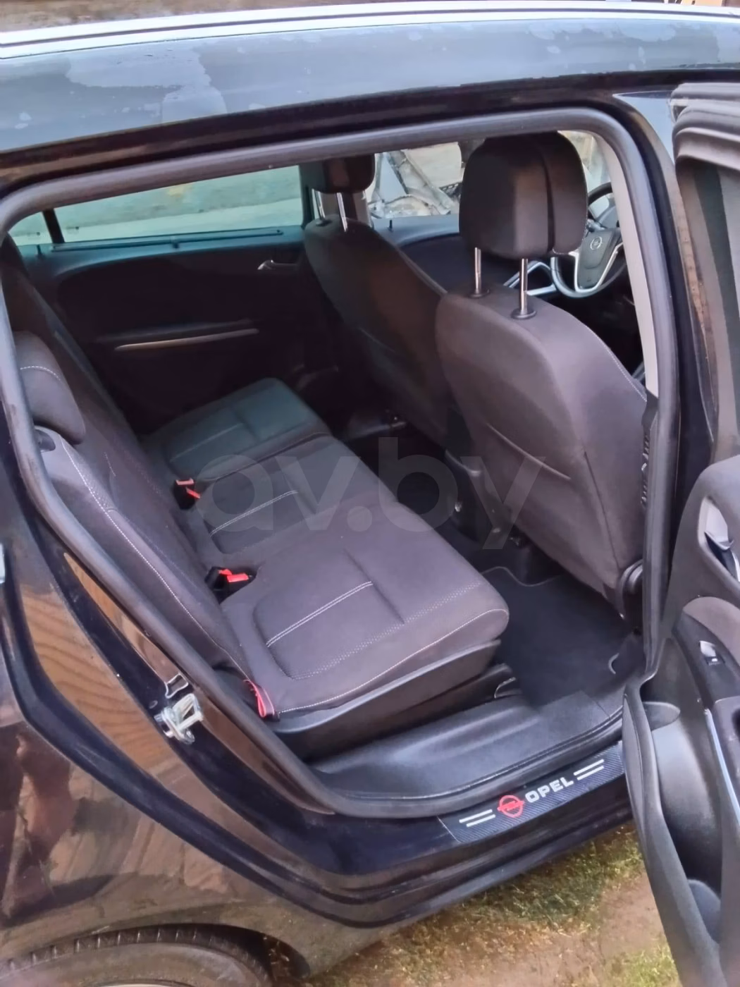 Opel Zafira фото 5