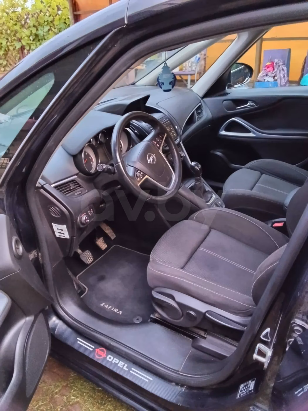 Opel Zafira фото 8