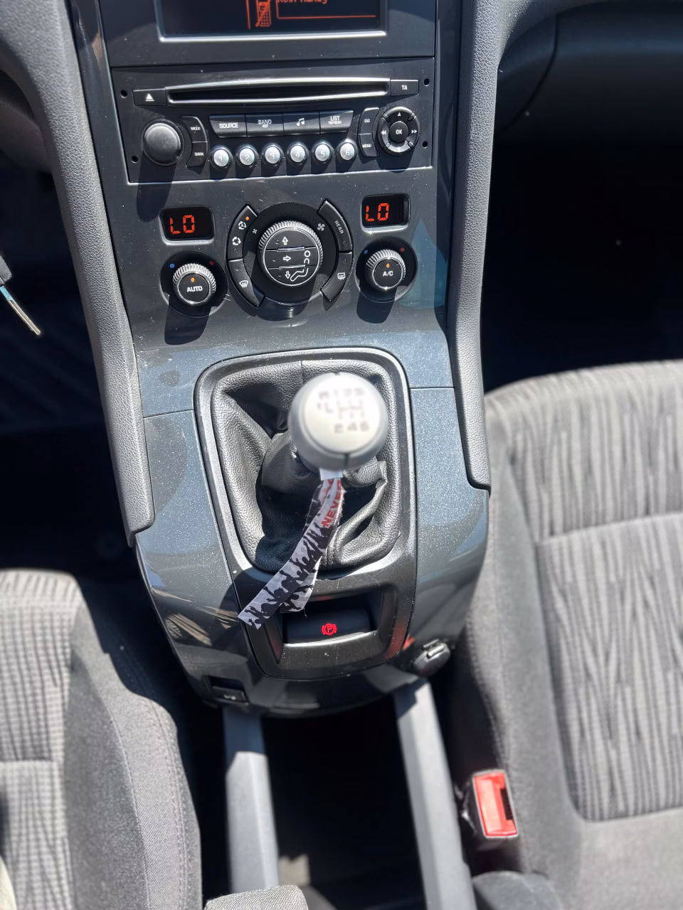 Peugeot 5008 фото 16