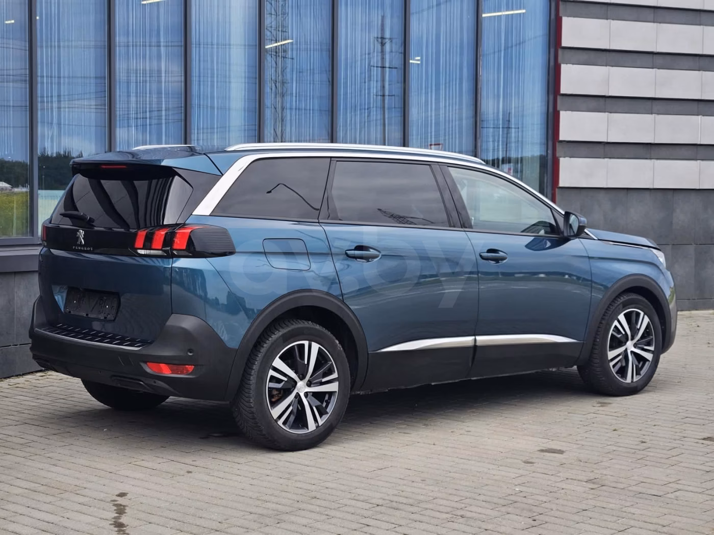 Peugeot 5008 фото 2