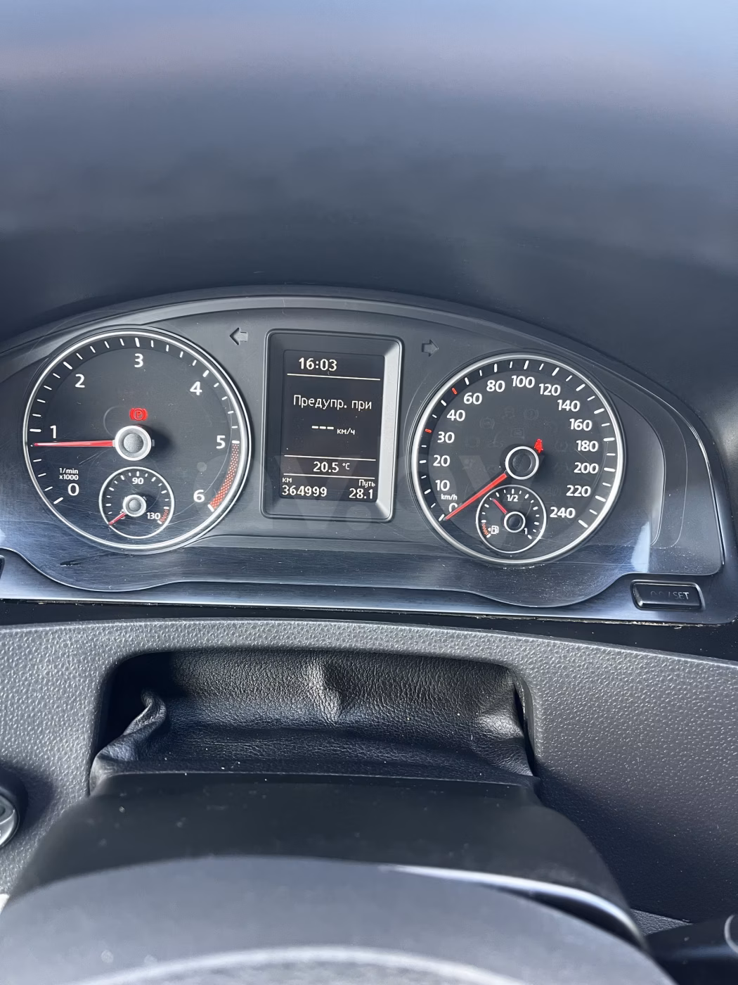 Volkswagen Caravelle фото 2