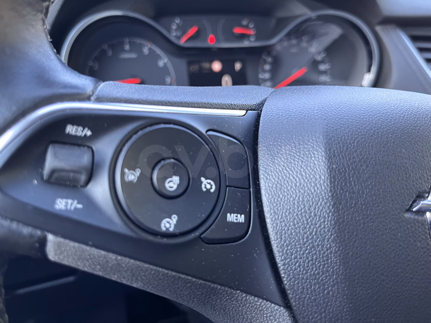 Opel Grandland X фото 25