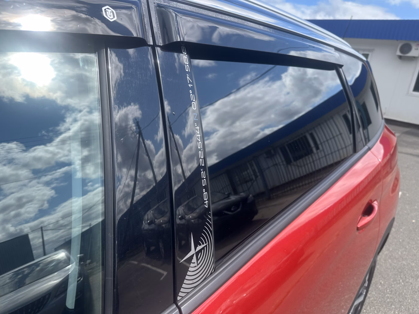Peugeot 5008 фото 9