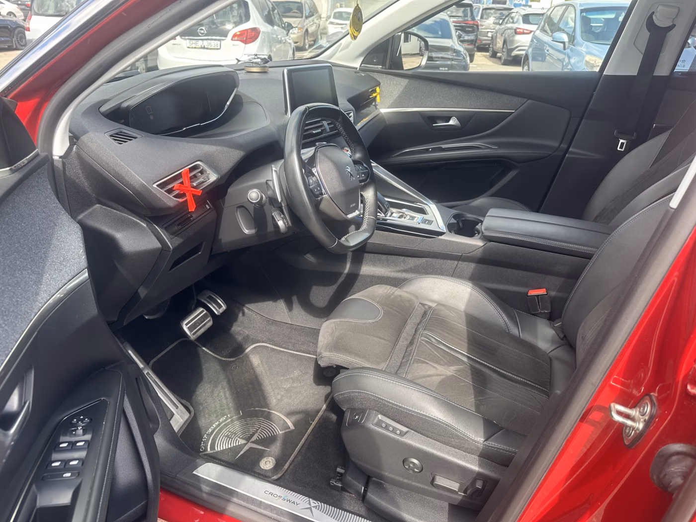 Peugeot 5008 фото 10