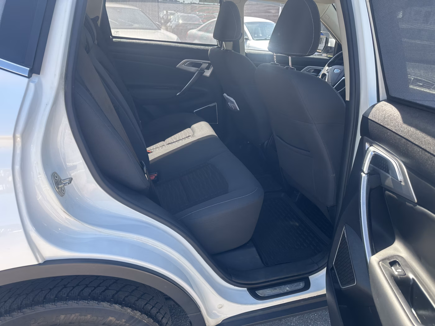 Geely Atlas фото 9