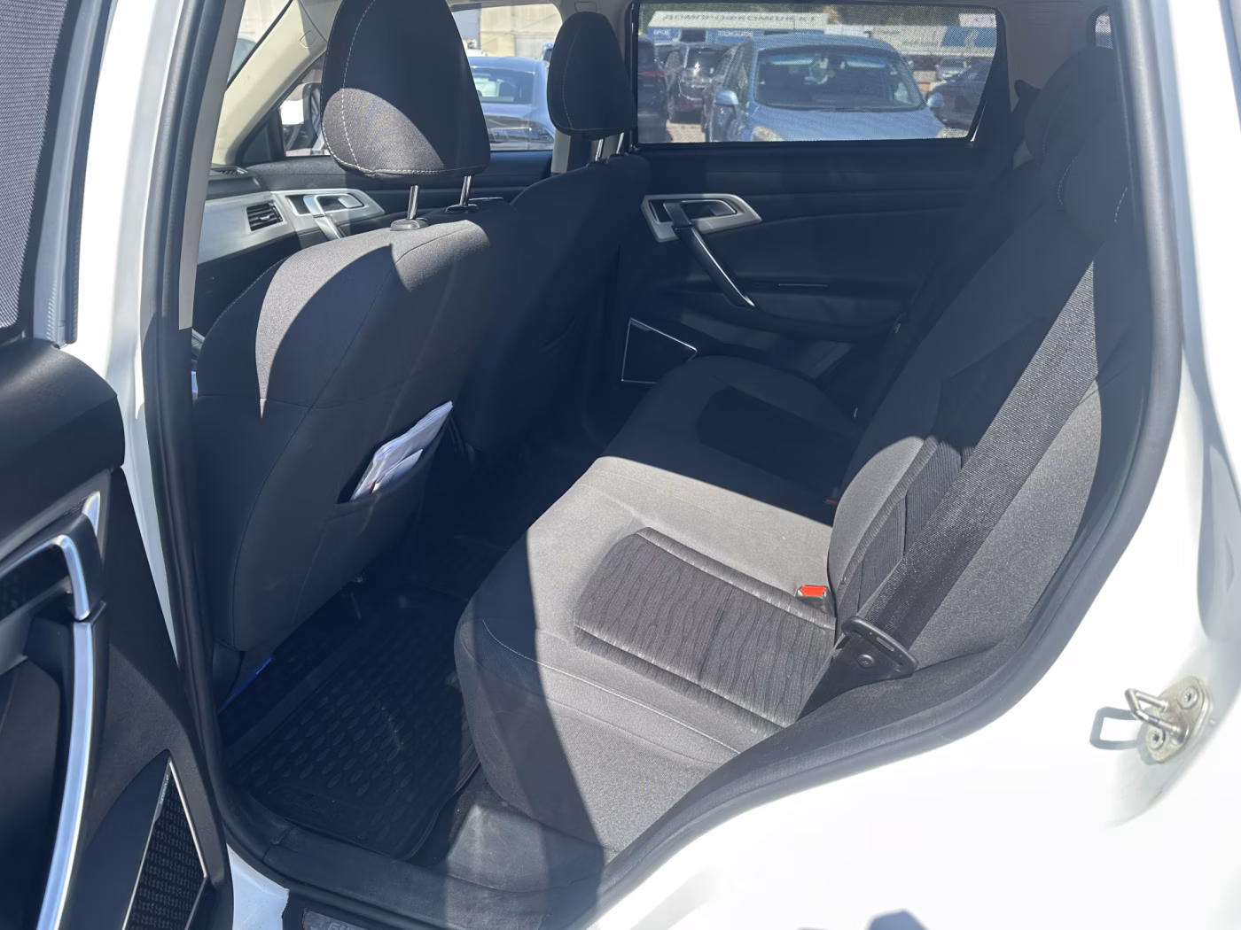 Geely Atlas фото 8