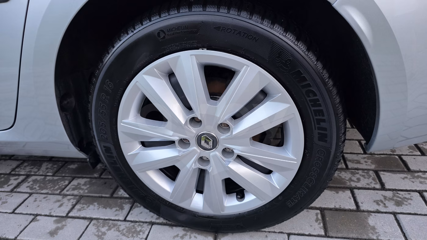 Renault Megane фото 13