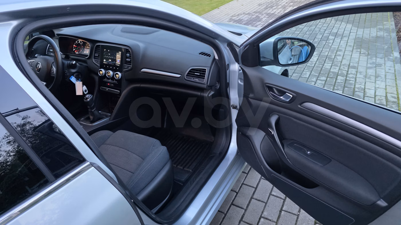 Renault Megane фото 11