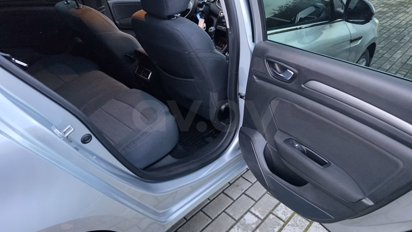 Renault Megane фото 10