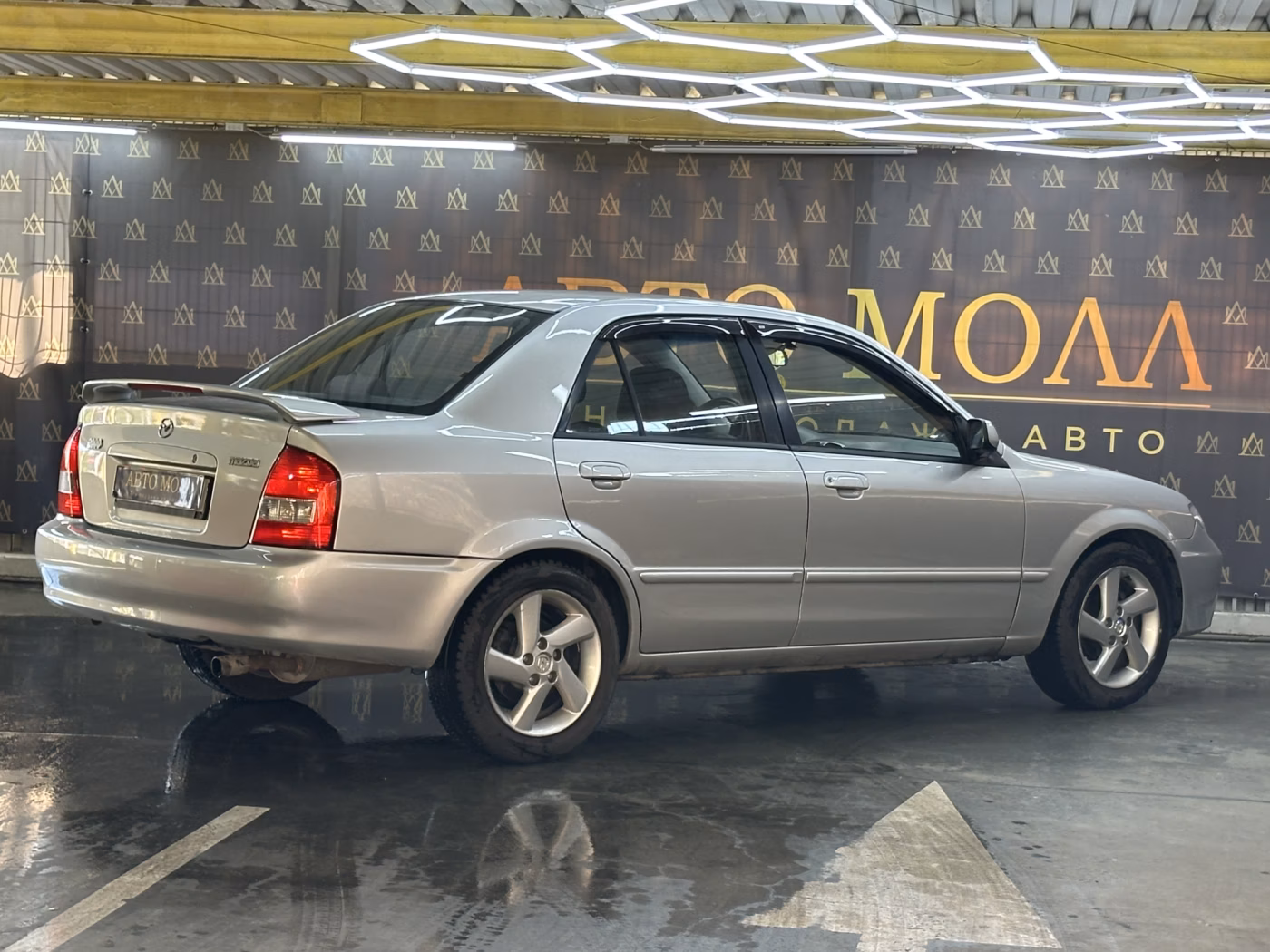 Mazda Protege фото 9