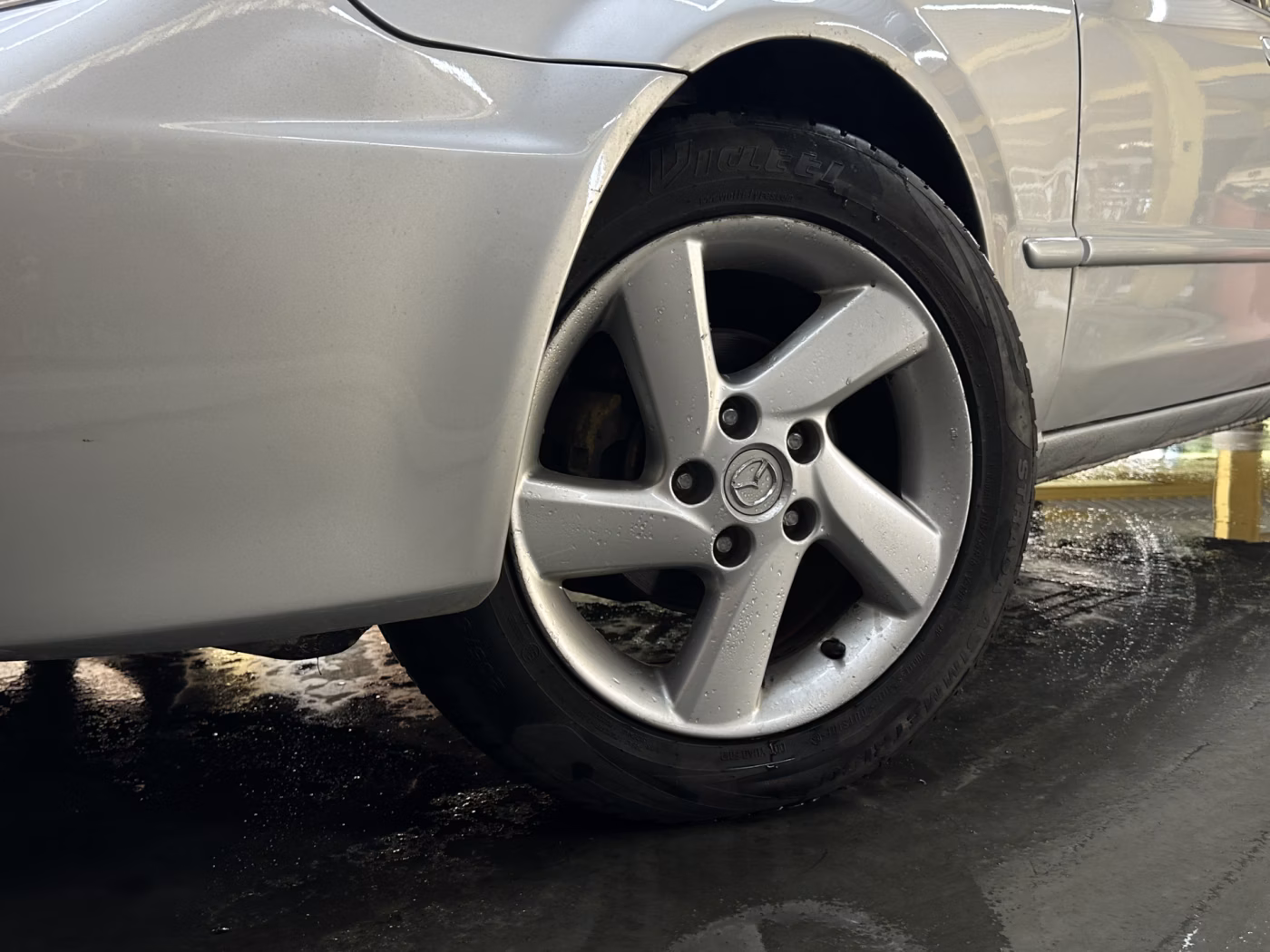 Mazda Protege фото 28