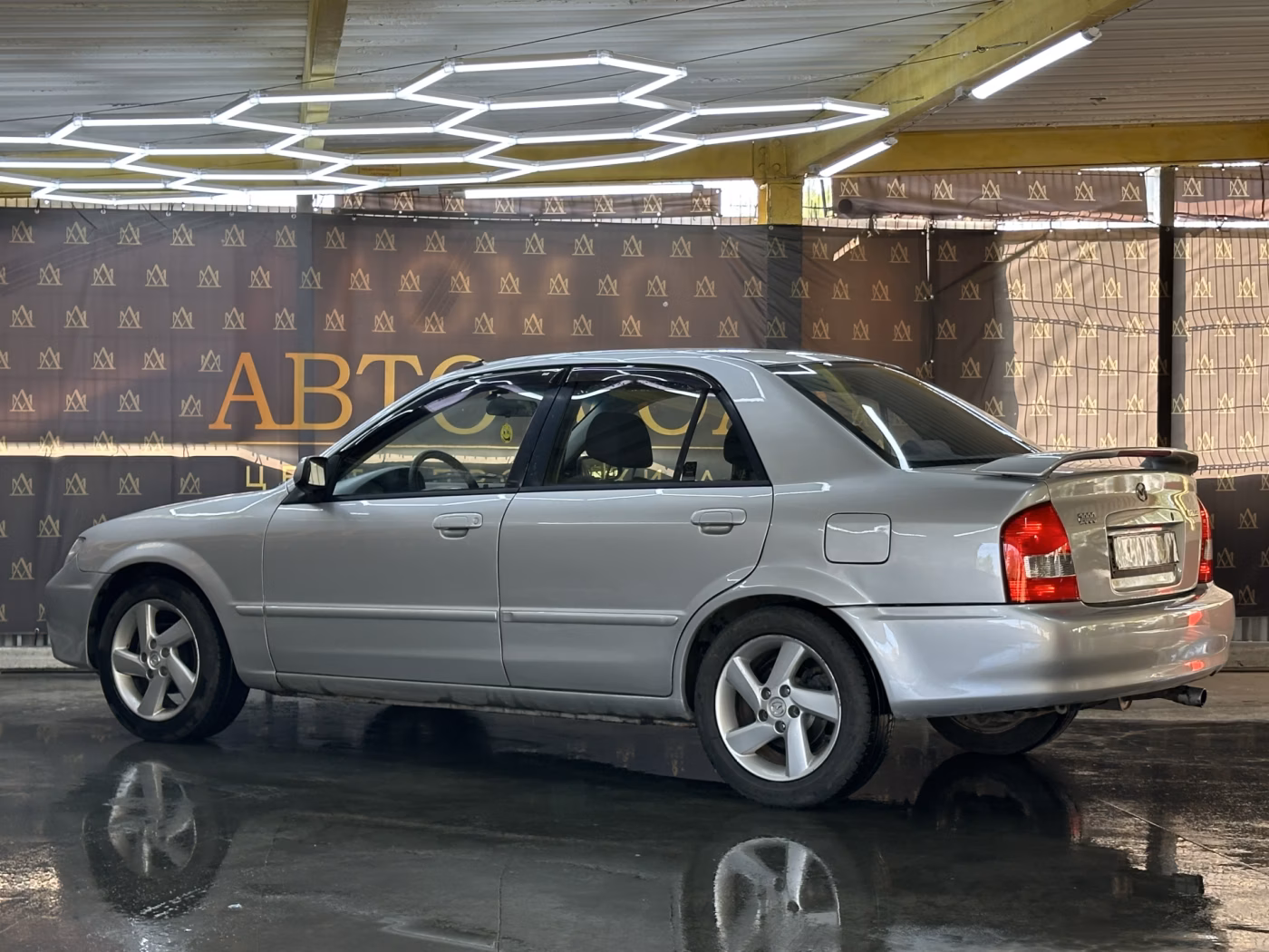 Mazda Protege фото 7