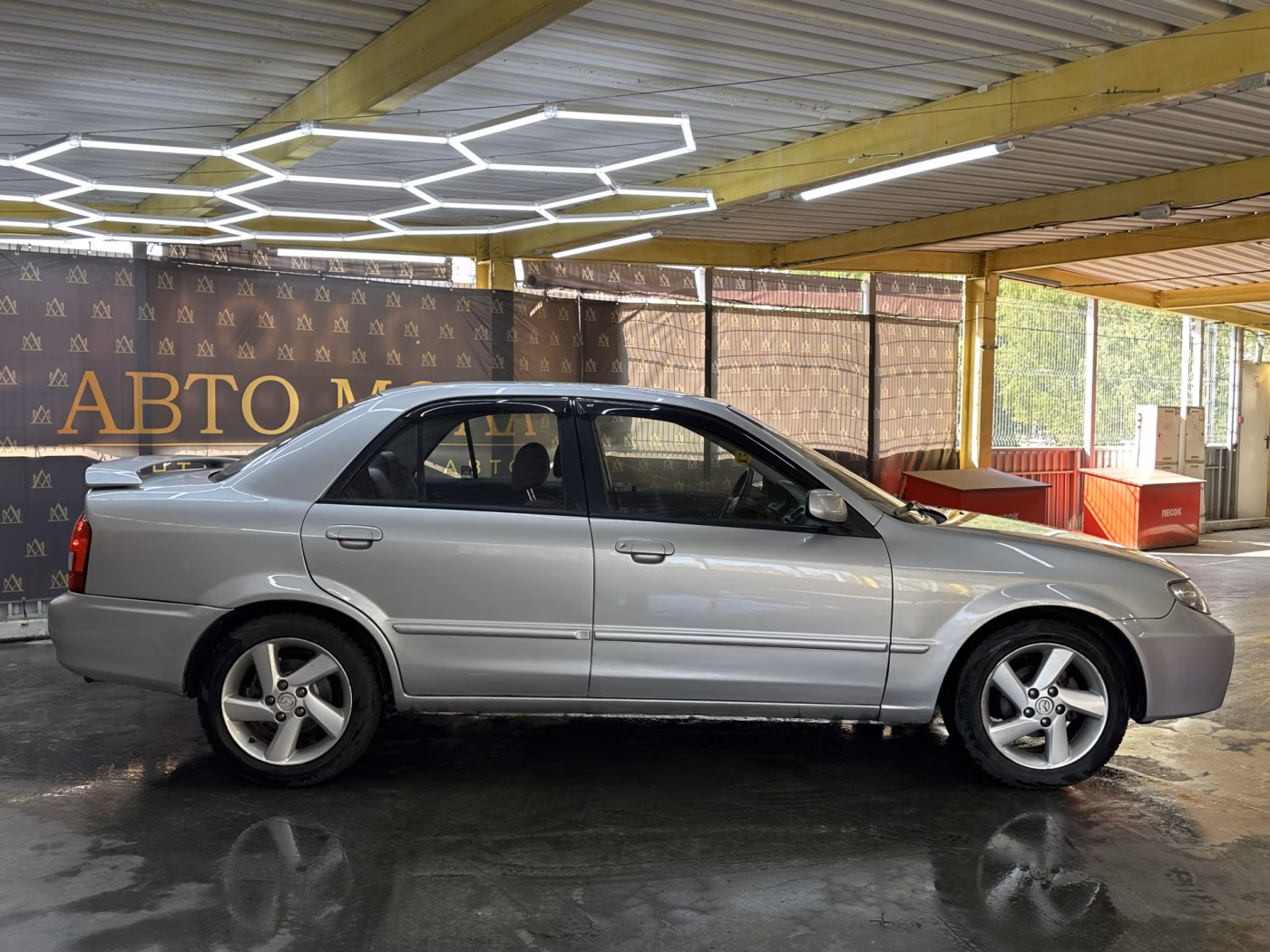 Mazda Protege фото 6