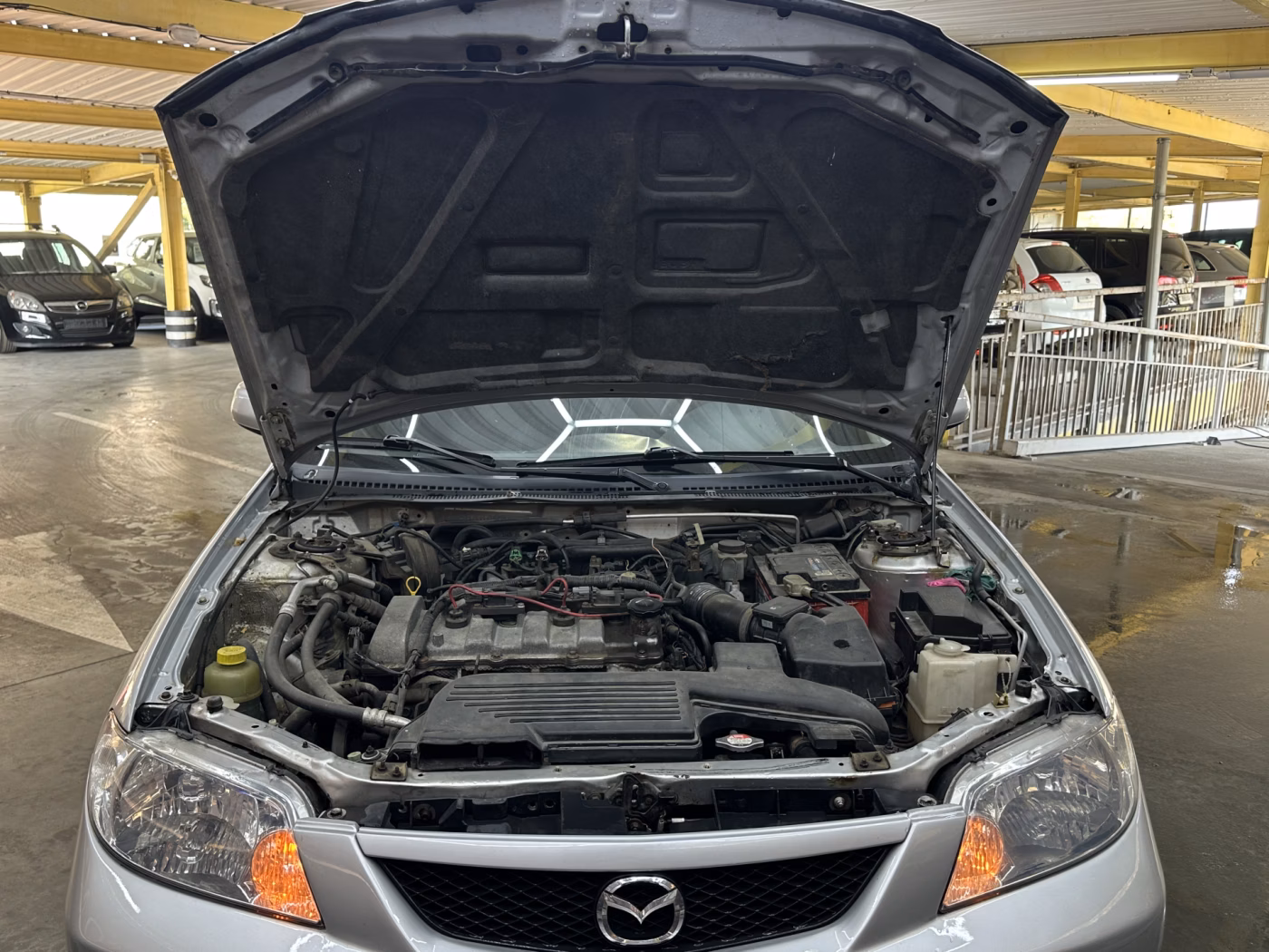 Mazda Protege фото 29