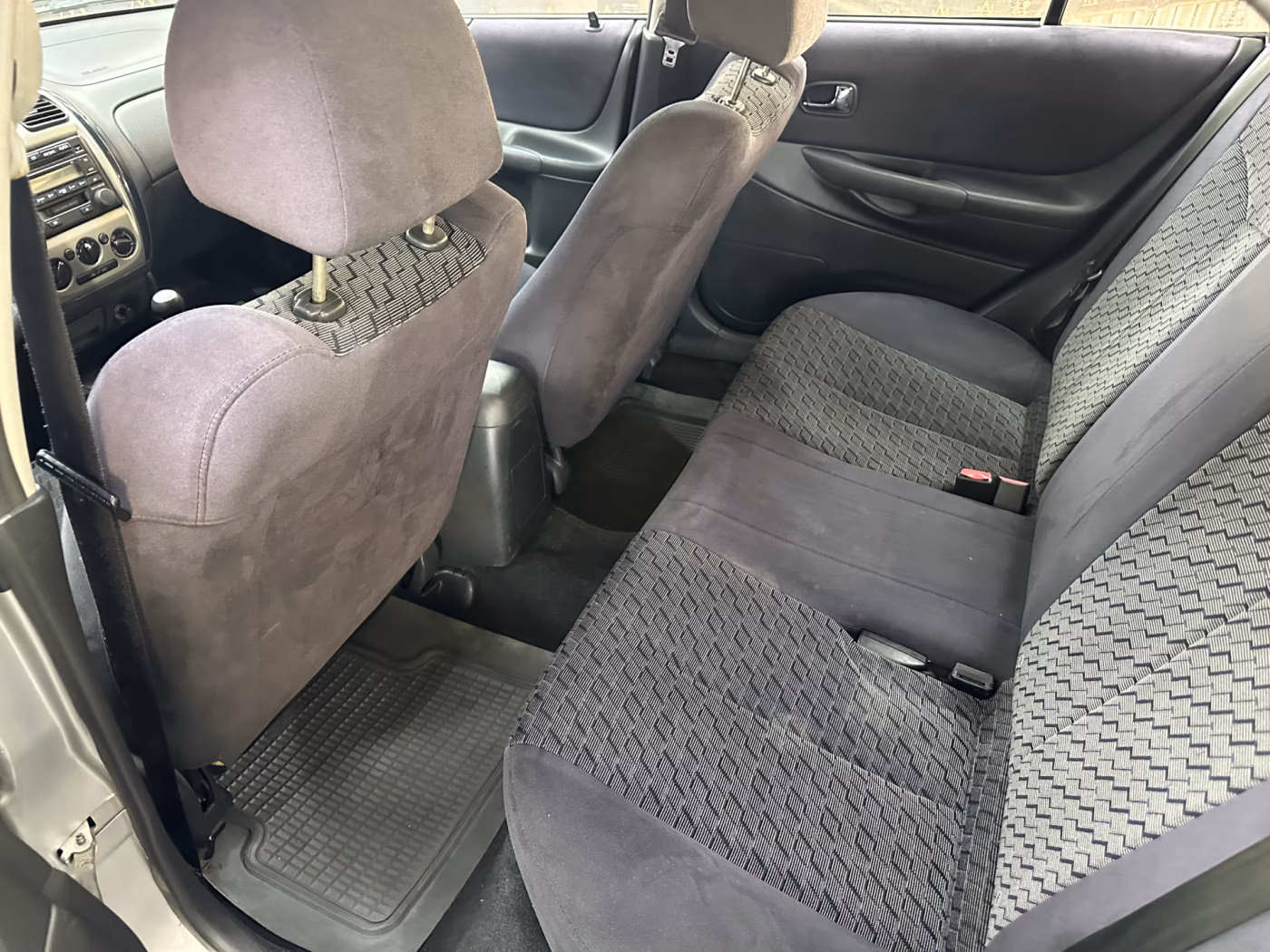 Mazda Protege фото 25
