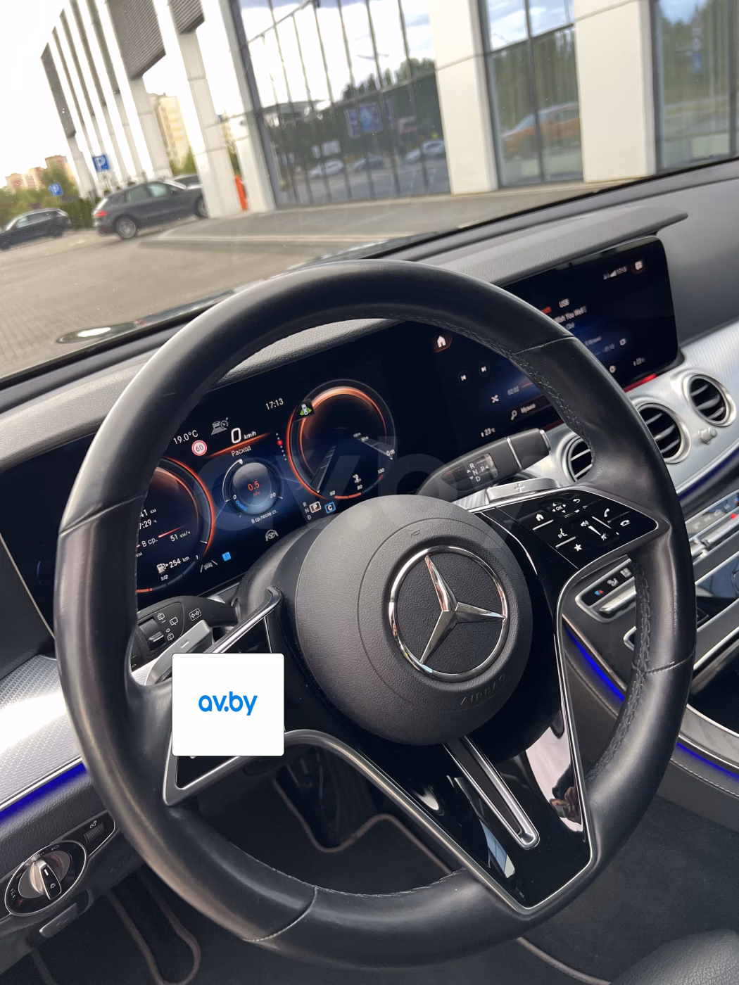 Mercedes-Benz E-Класс фото 13