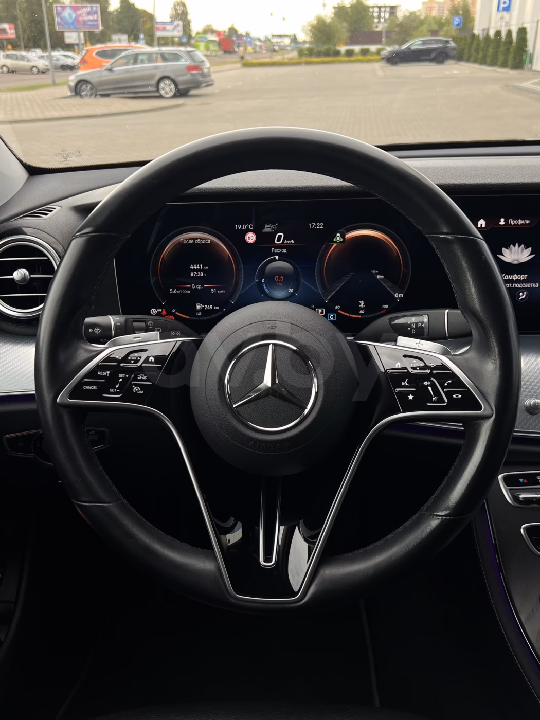 Mercedes-Benz E-Класс фото 14