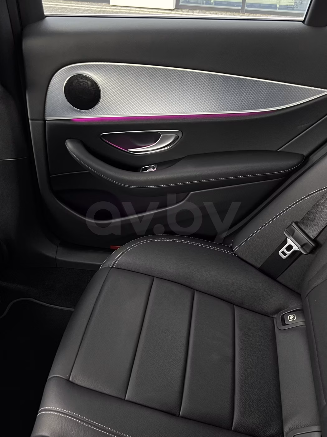 Mercedes-Benz E-Класс фото 24
