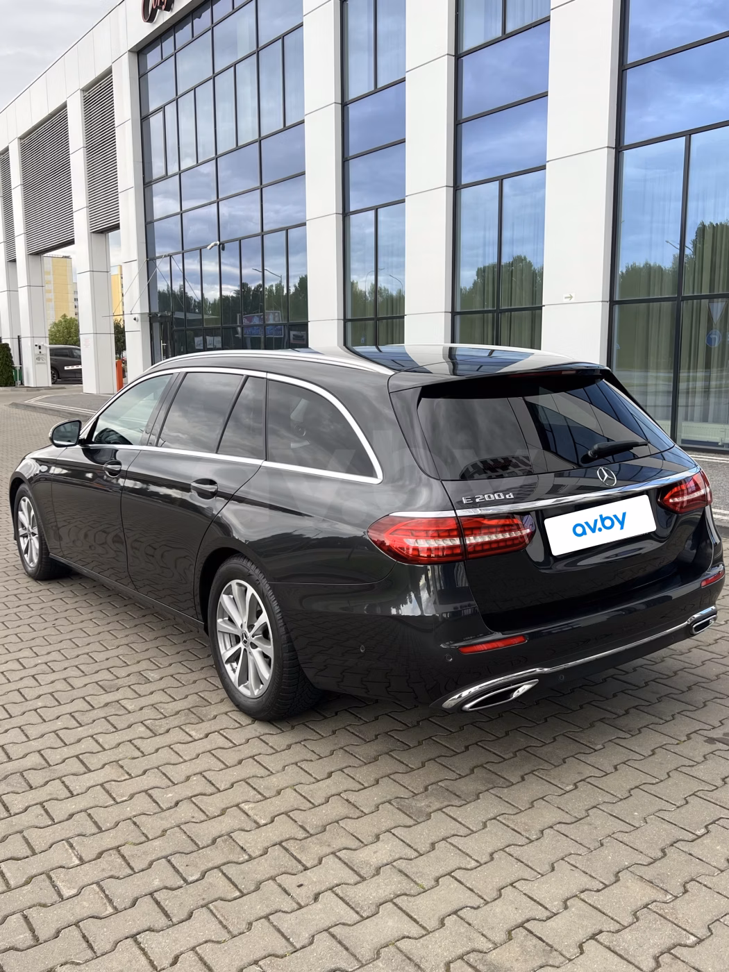 Mercedes-Benz E-Класс фото 6