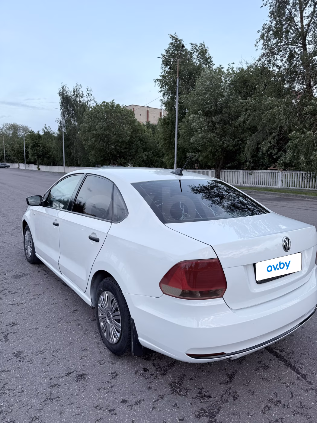 Volkswagen Polo Sedan фото 5