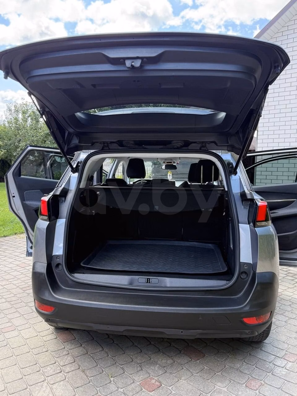 Peugeot 5008 фото 6