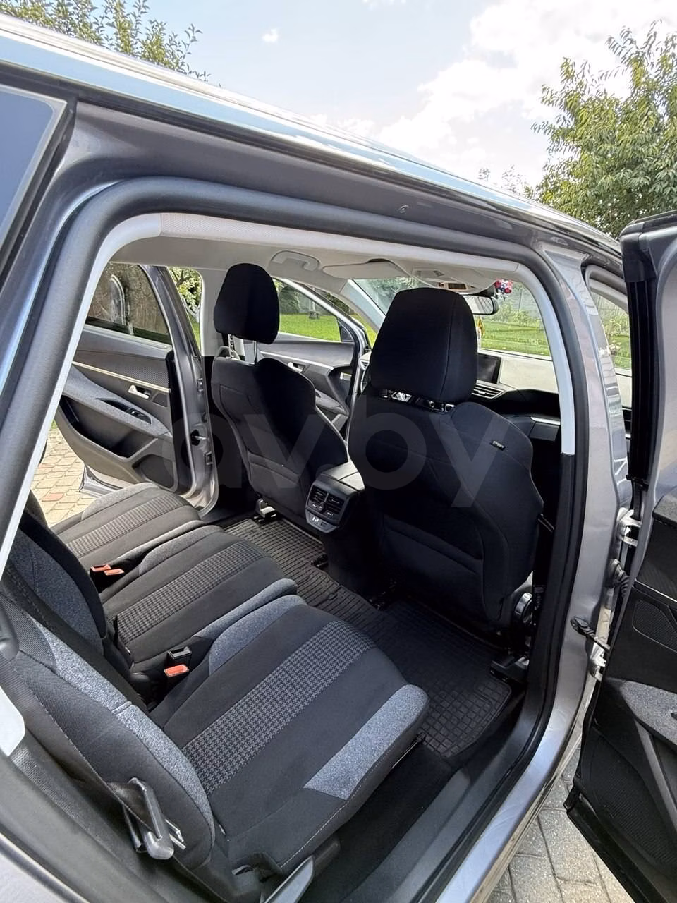 Peugeot 5008 фото 10