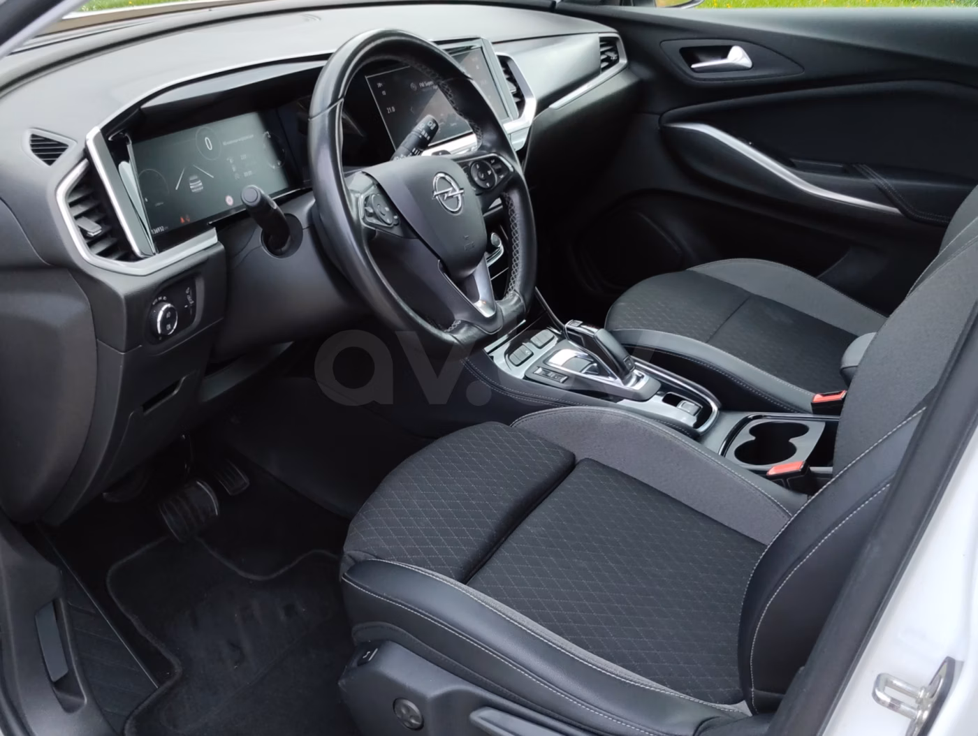 Opel Grandland X фото 25