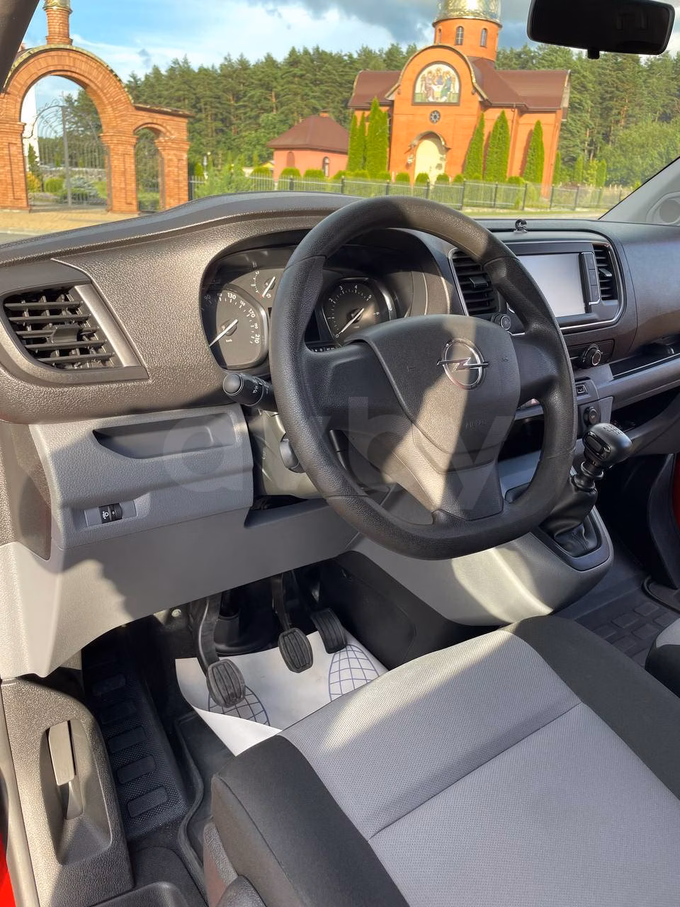 Opel Vivaro фото 8