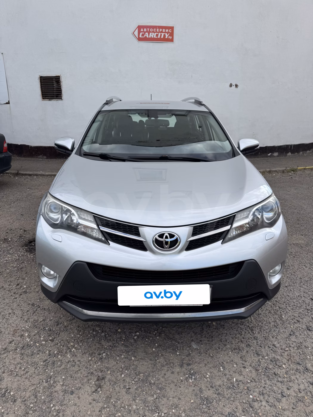 Toyota RAV4 фото 7