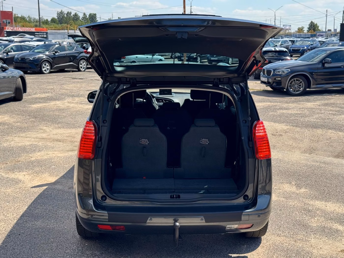 Peugeot 5008 фото 7