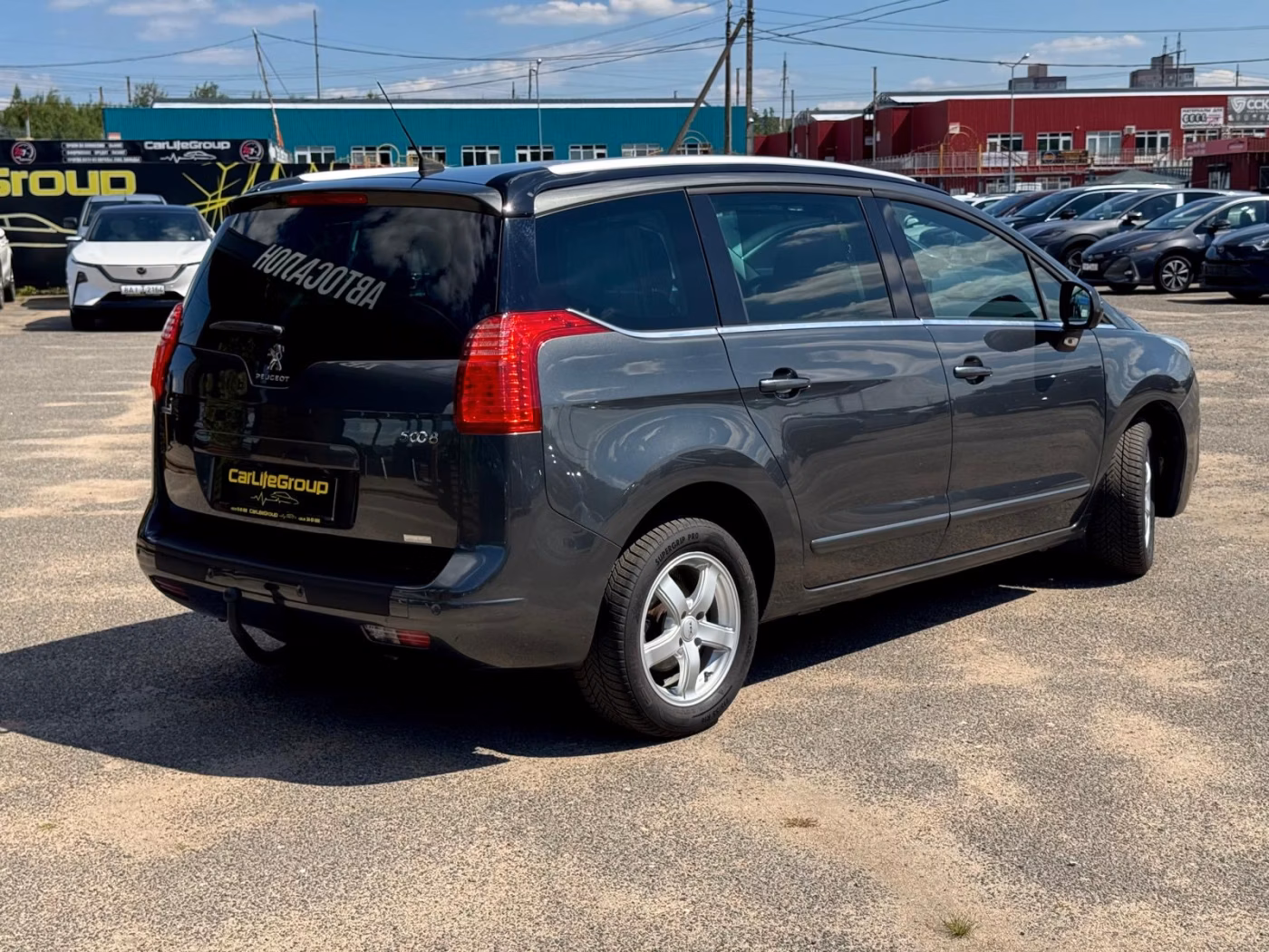 Peugeot 5008 фото 5