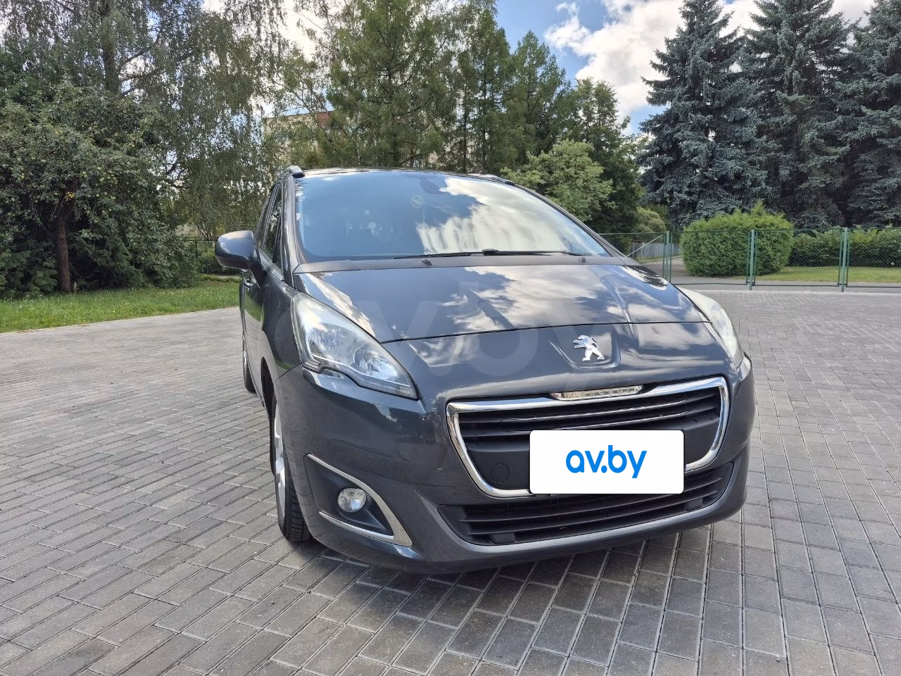Peugeot 5008