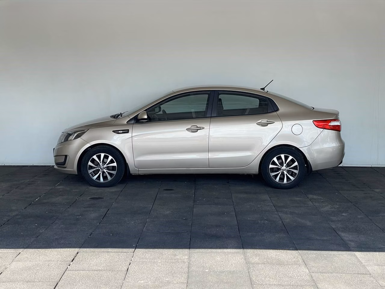 Kia Rio фото 7
