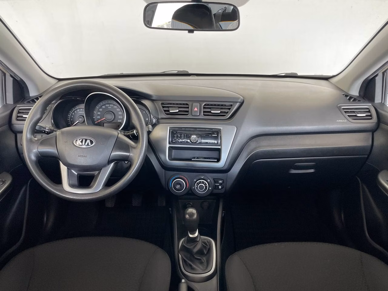 Kia Rio фото 18